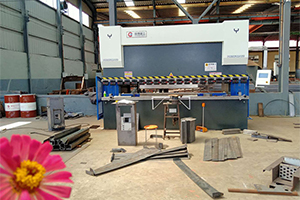 車間新上的設(shè)備已經(jīng)投入生產(chǎn)多時(shí)，我們能加工的產(chǎn)品越來越多，工廠的生產(chǎn)制造能力越來越強(qiáng)。