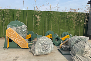 坦桑尼亞石膏粉生產(chǎn)線制作完畢，準(zhǔn)備發(fā)貨。