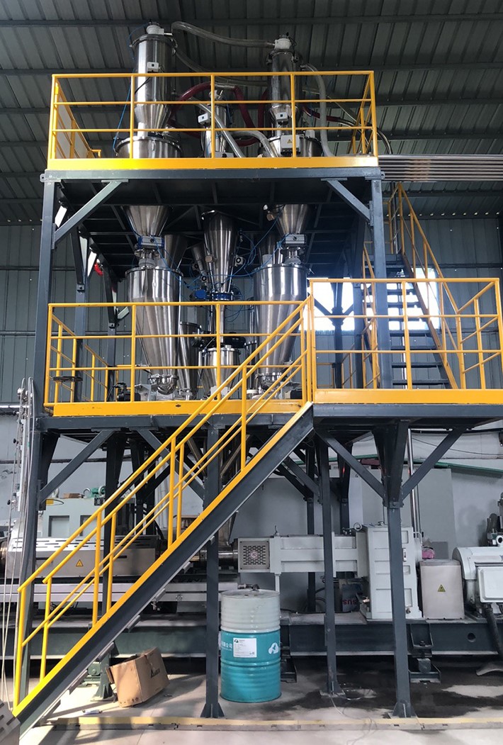 710上料平臺.jpg 710上料平臺.jpg